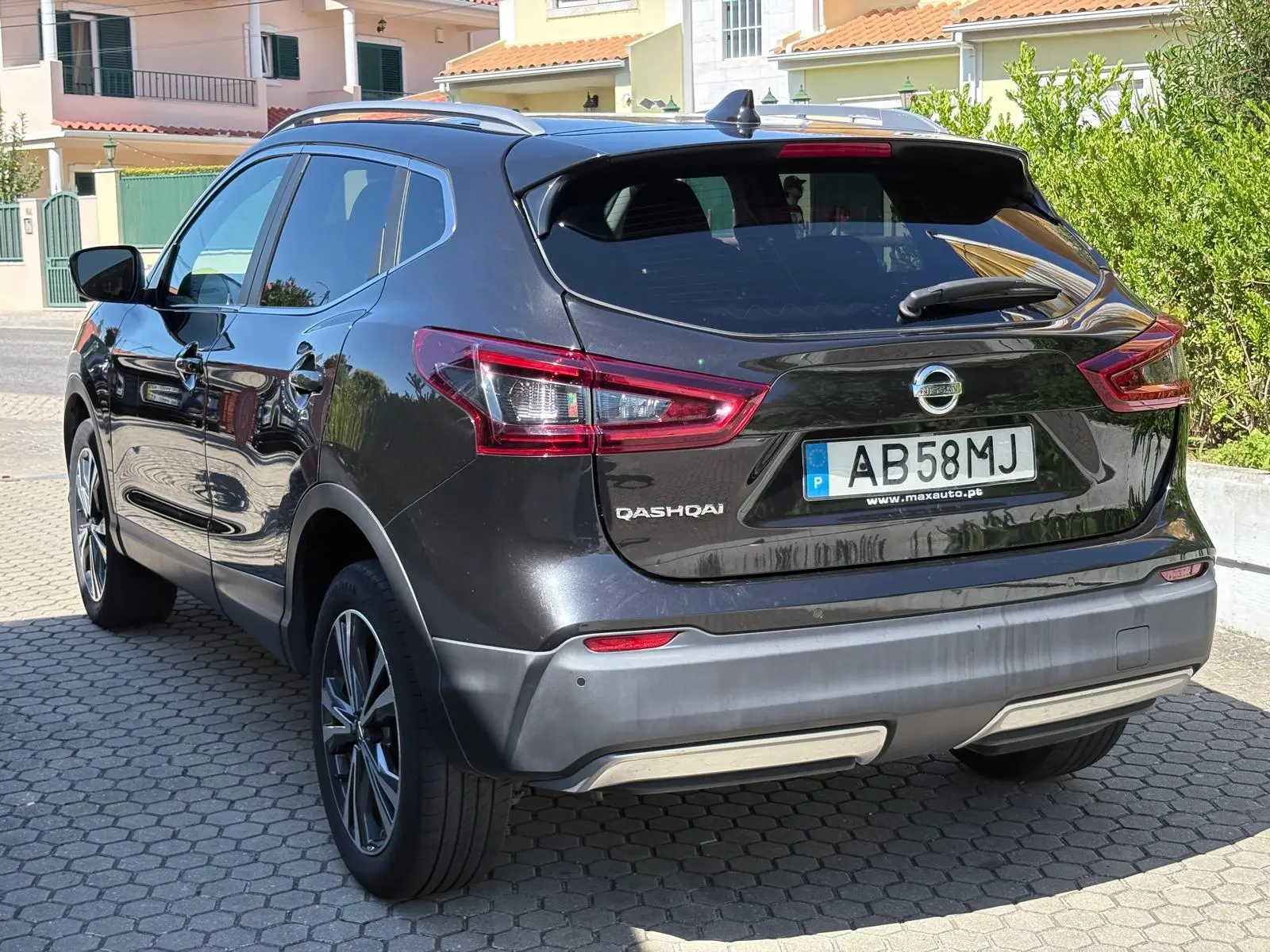 Nissan Qashqai 1.5 dCi N-Connecta J18 25