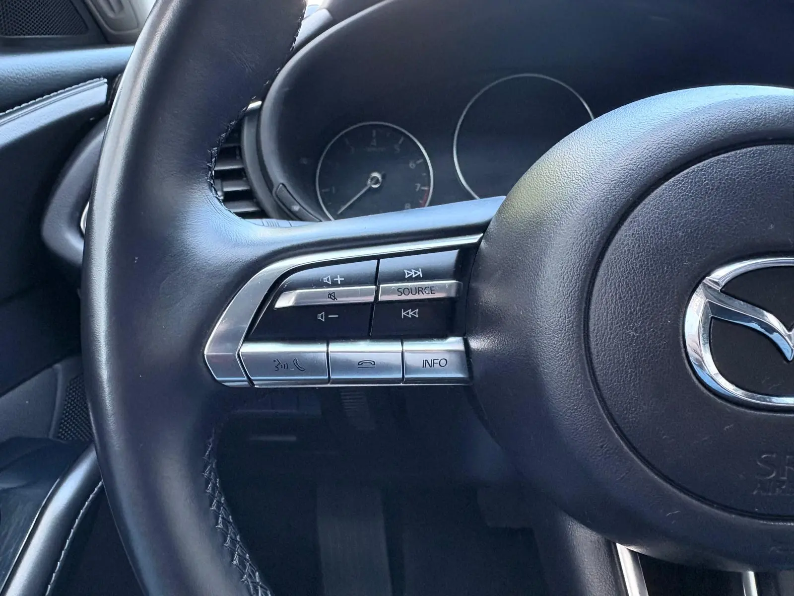 Mazda CX-30 2.0 Sky-G Evolve AT i-Active 36