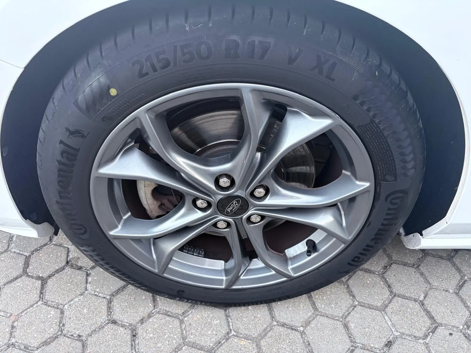 Ford Focus SW 1.0 EcoBoost ST-Line 12