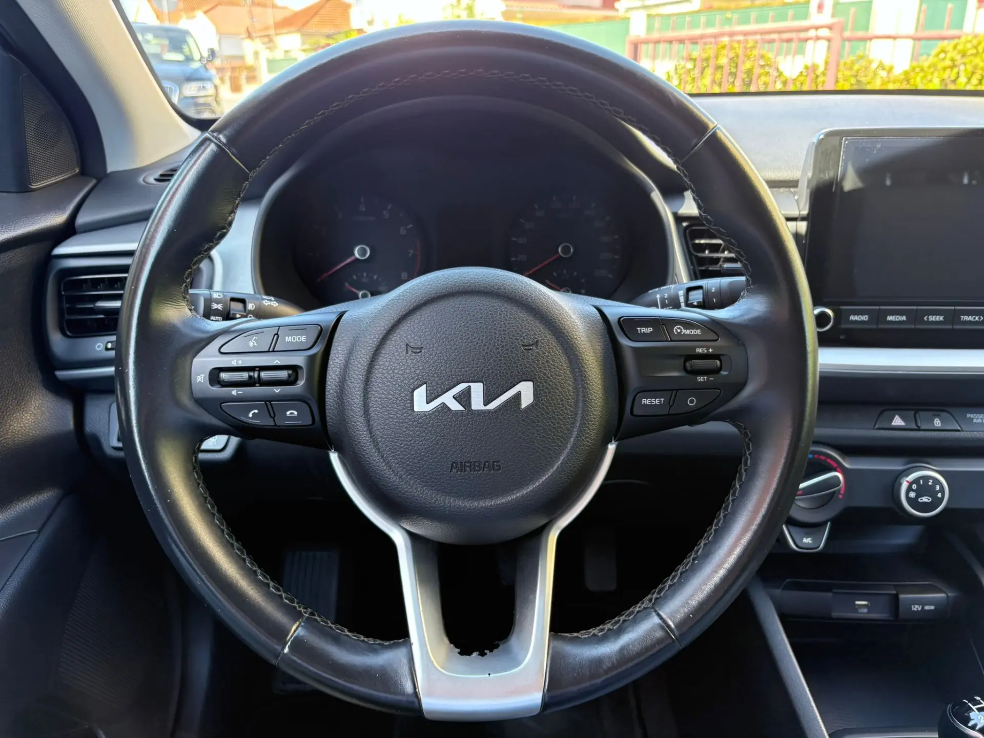 Kia Stonic 1.2 Dynamic 34