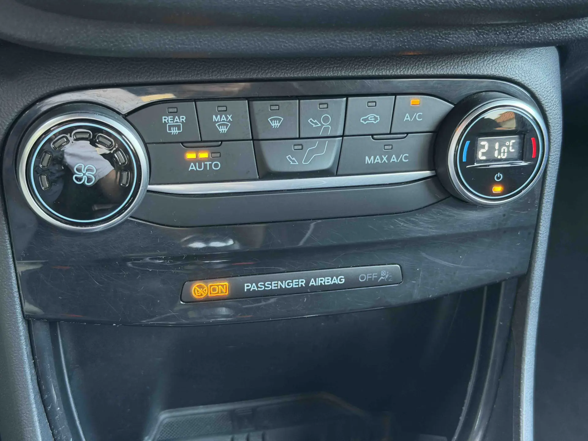 Ford Puma 1.0 EcoBoost MHEV ST-Line 52