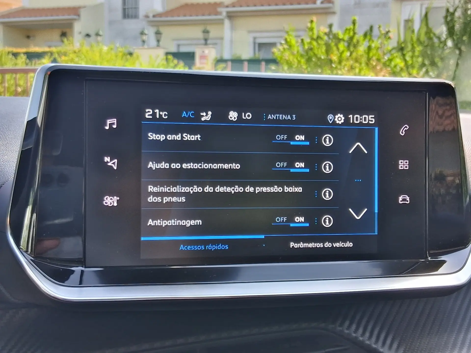 Peugeot 2008 1.2 PureTech Allure EAT8 46