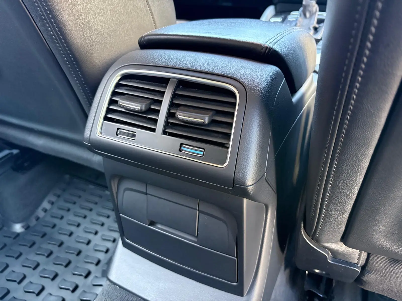 Audi Q5 2.0 TDI quattro S-line S-tronic 56