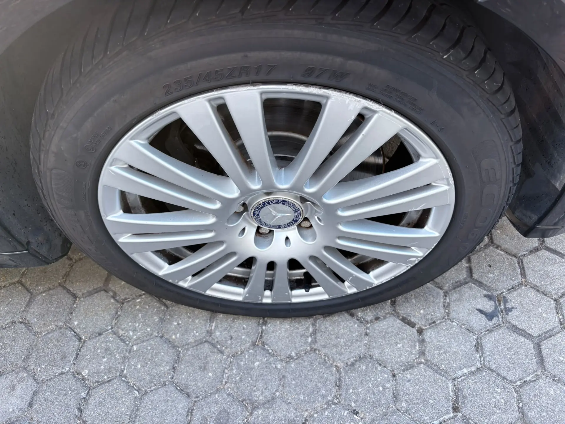Mercedes-Benz E 350 CGi Avantgarde BlueEfficiency Auto 12