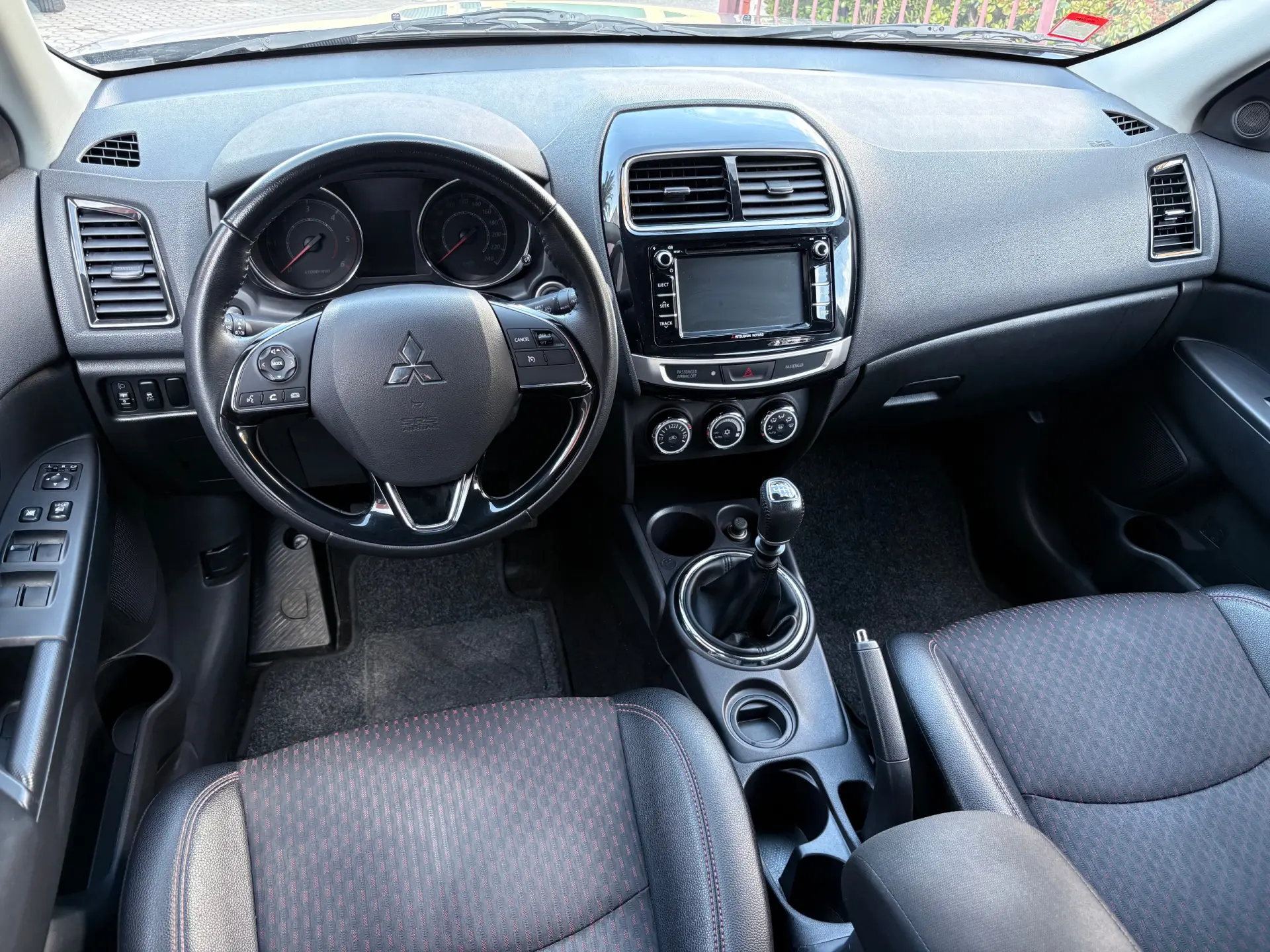 Mitsubishi ASX 1.6 DI-D Intense Black Edition 28