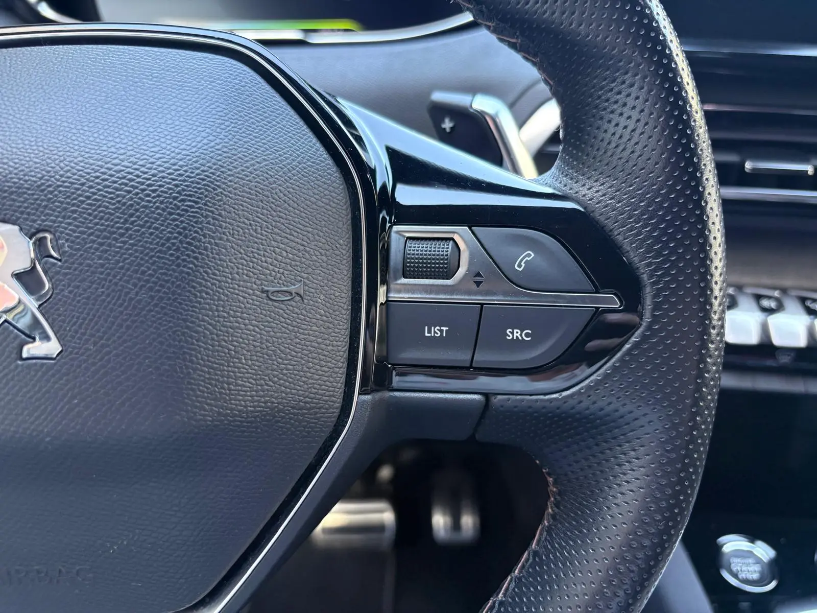 Peugeot 3008 1.6 Hybrid GT e-EAT8 37