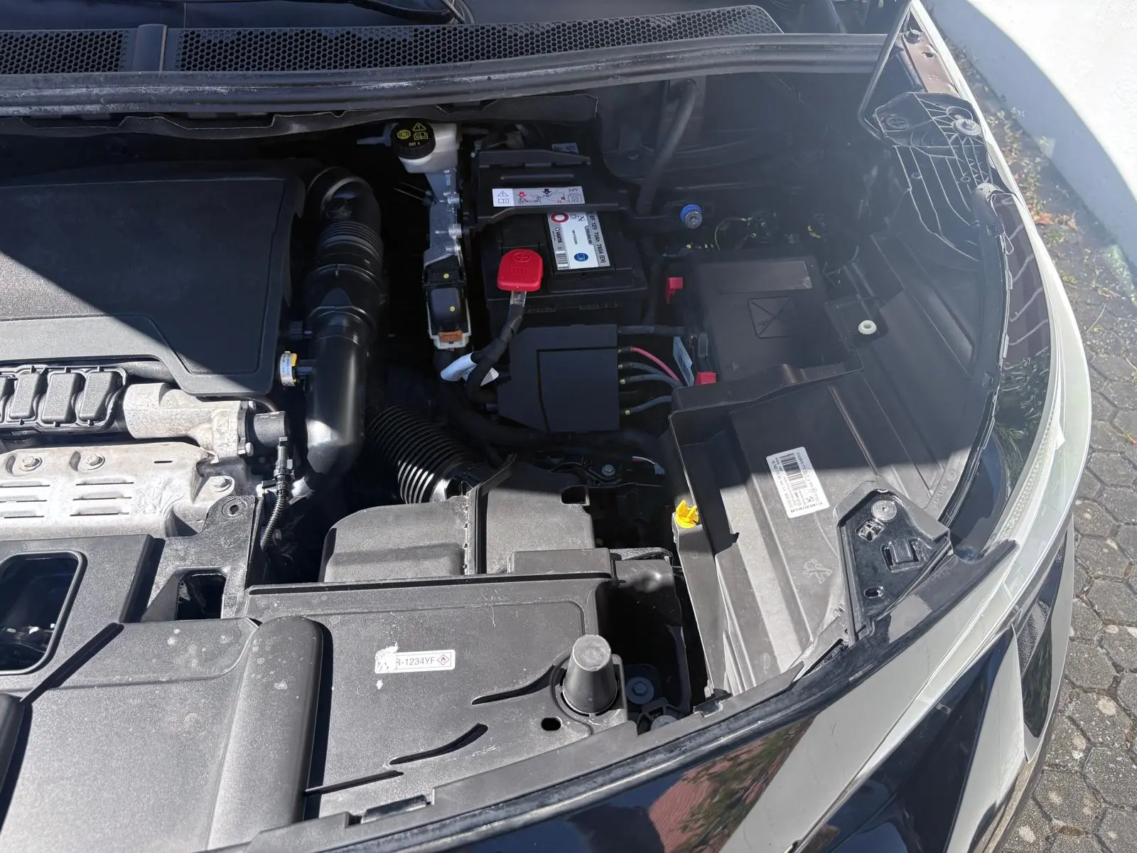 Peugeot 3008 1.2 PureTech Allure EAT8 21