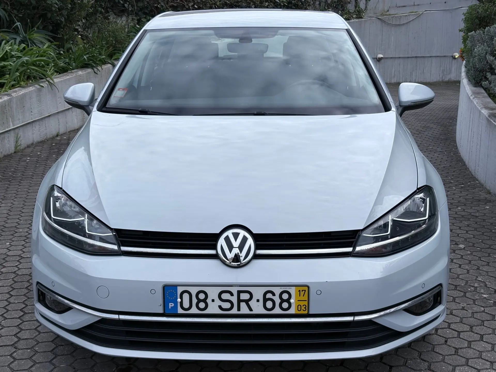 Volkswagen Golf 1.0 TSI Confortline 3