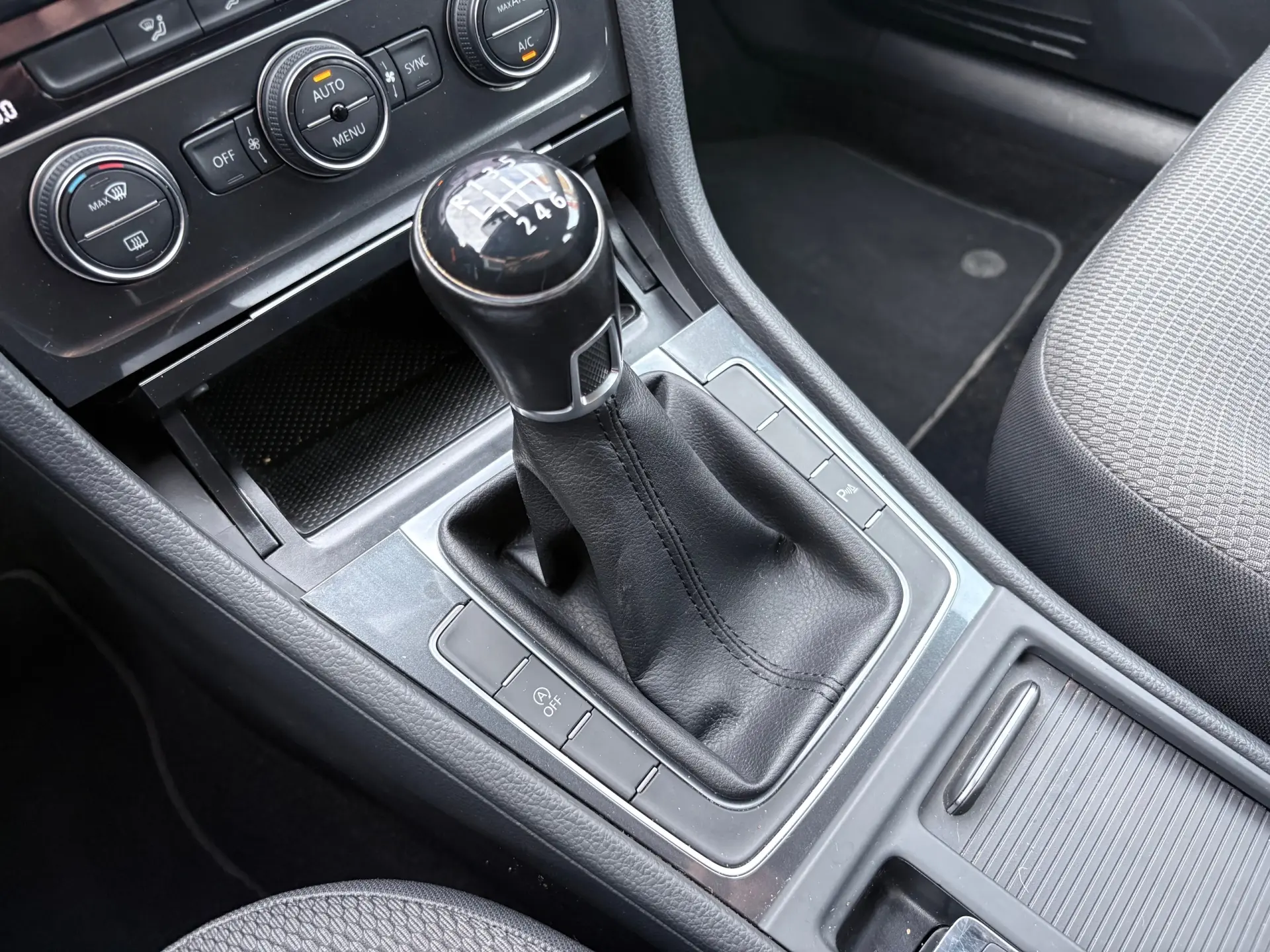 Volkswagen Golf 1.0 TSI Confortline 49