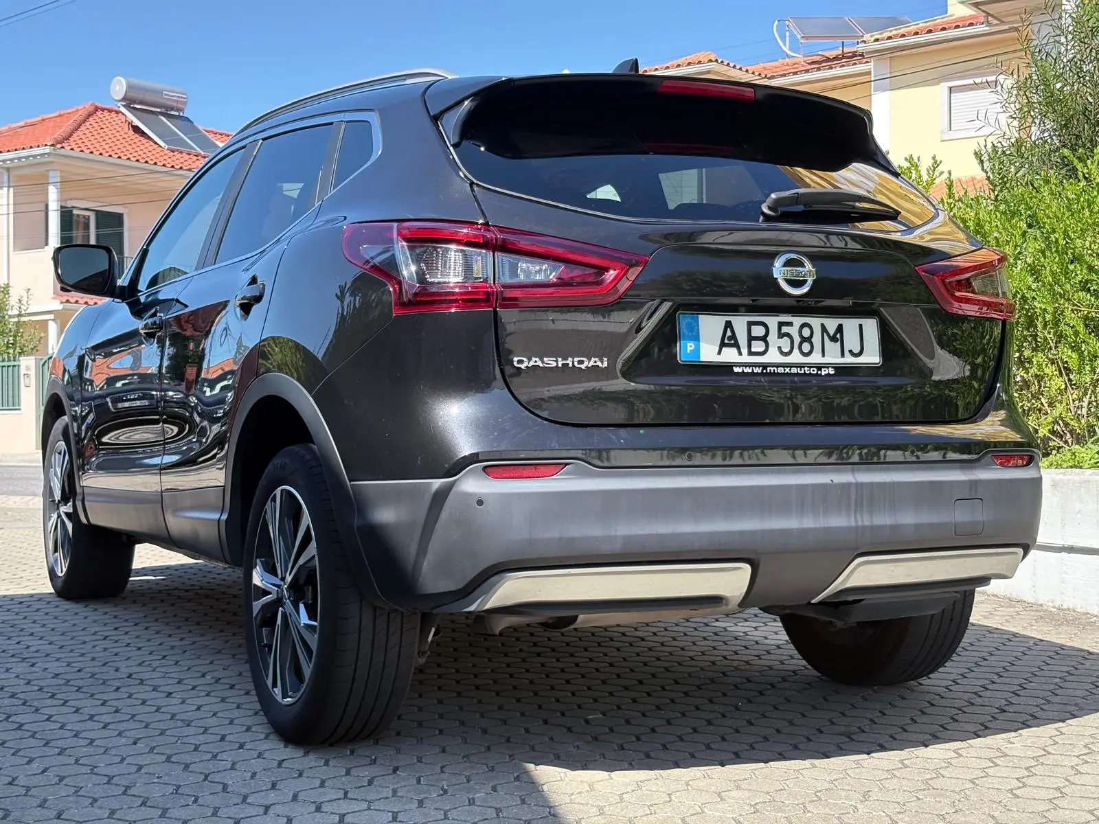 Nissan Qashqai 1.5 dCi N-Connecta J18 24