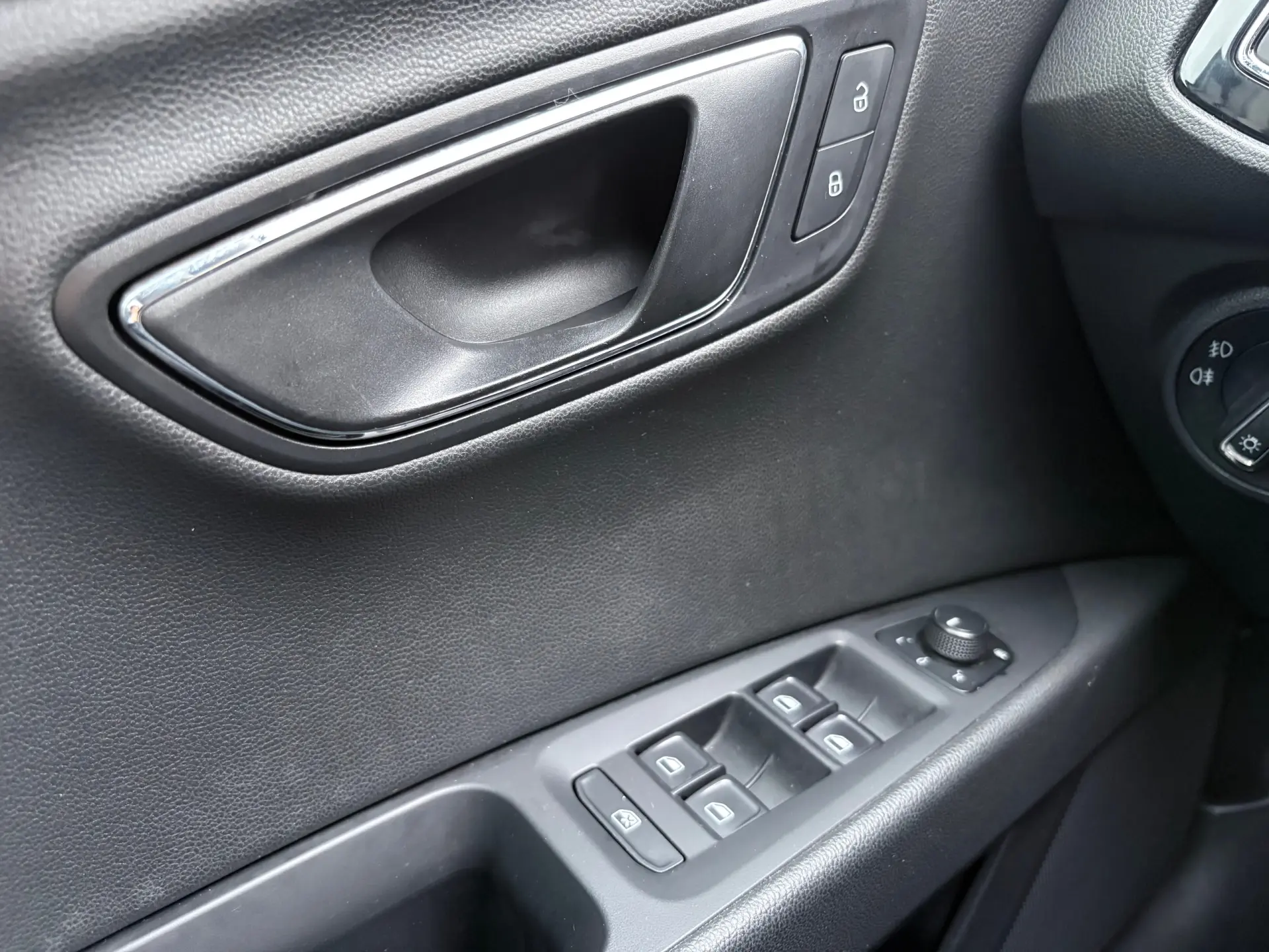 SEAT Leon ST 1.6 TDI S&S 4Drive Style 32