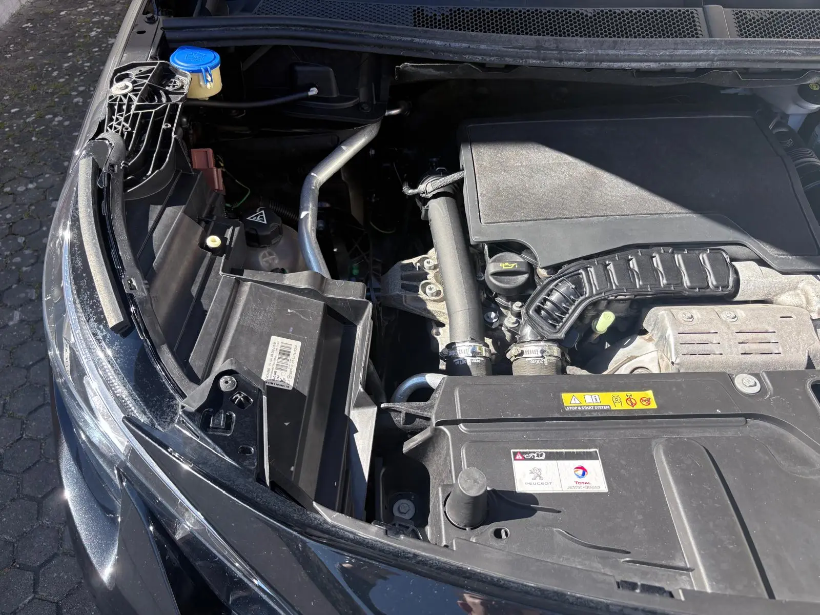 Peugeot 3008 1.2 PureTech Allure EAT8 20