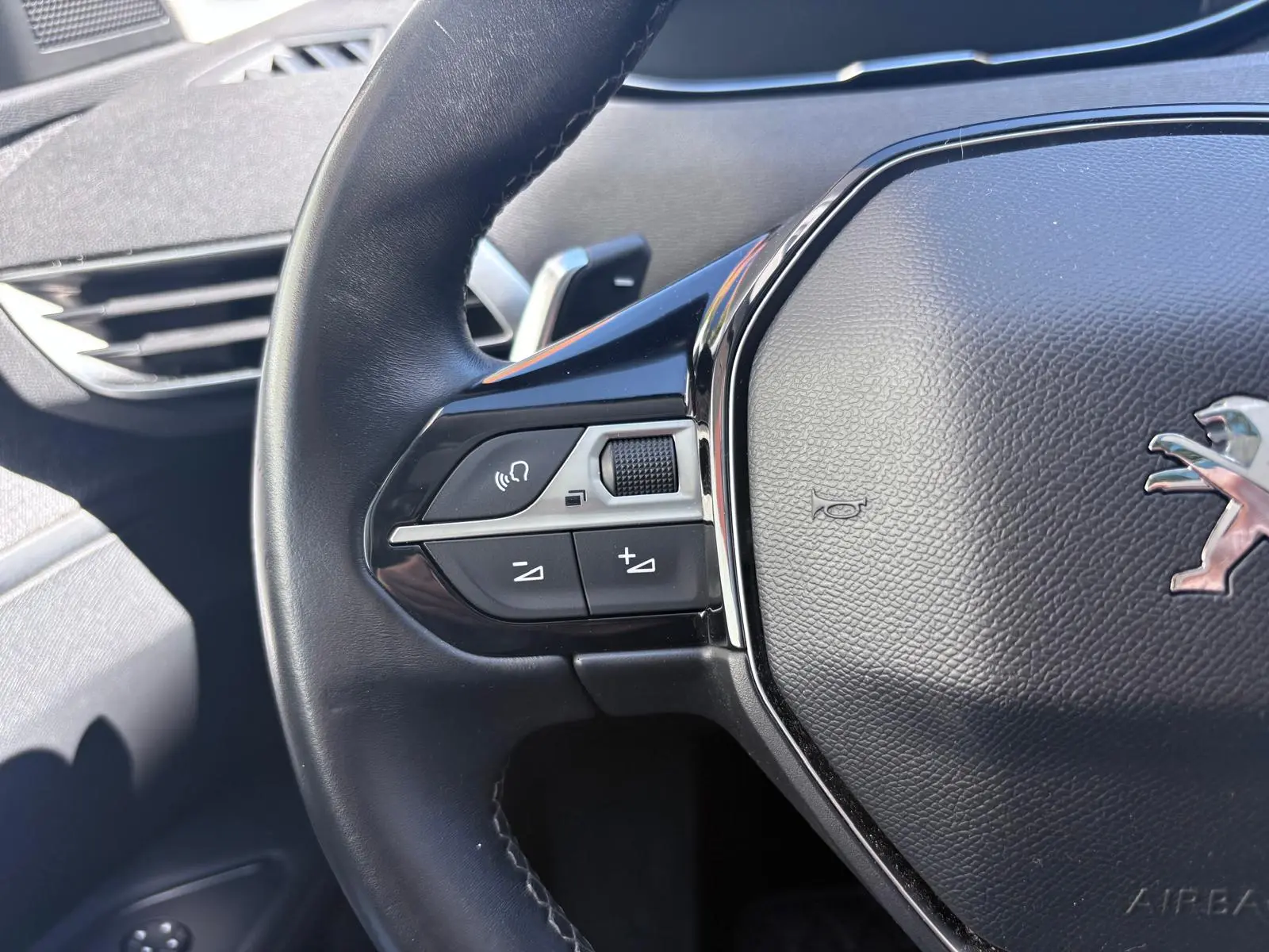 Peugeot 3008 1.2 PureTech Allure EAT8 39