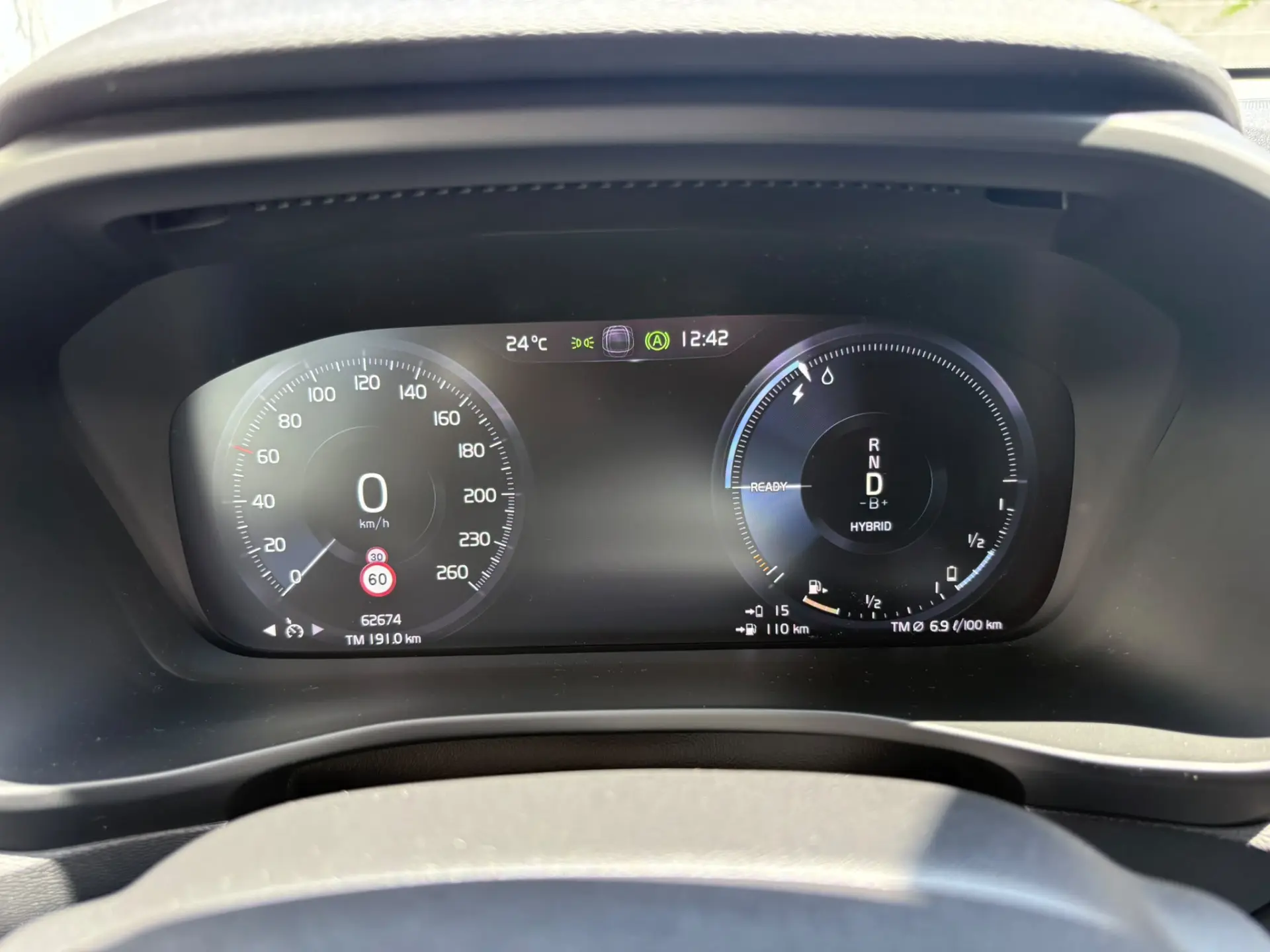 Volvo XC 40 1.5 T5 PHEV R-Design Expression 44
