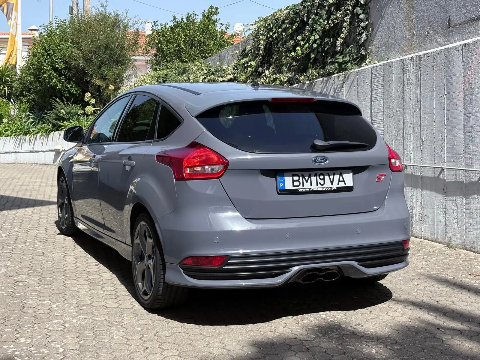 Ford Focus 2.0 EcoBoost ST c/ Pack Pele Desportiva 25