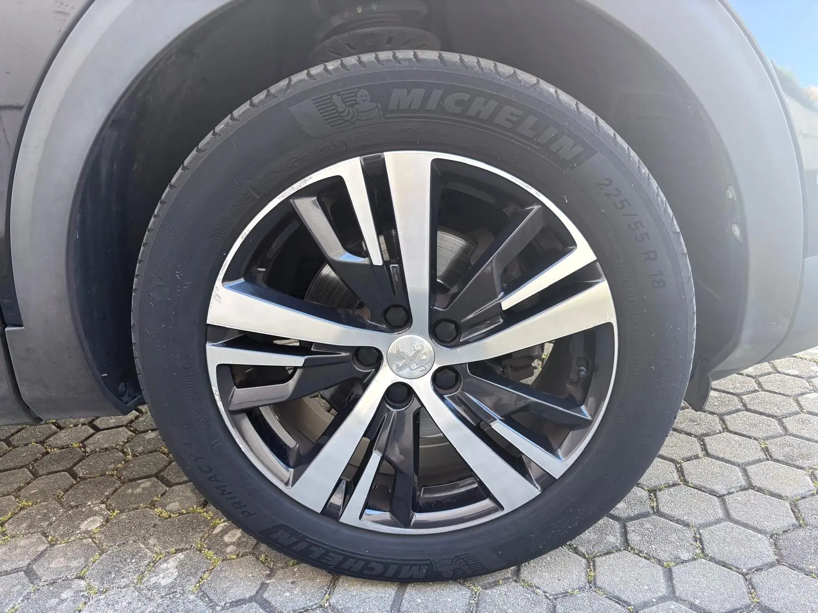 Peugeot 3008 1.2 PureTech Allure EAT8 12