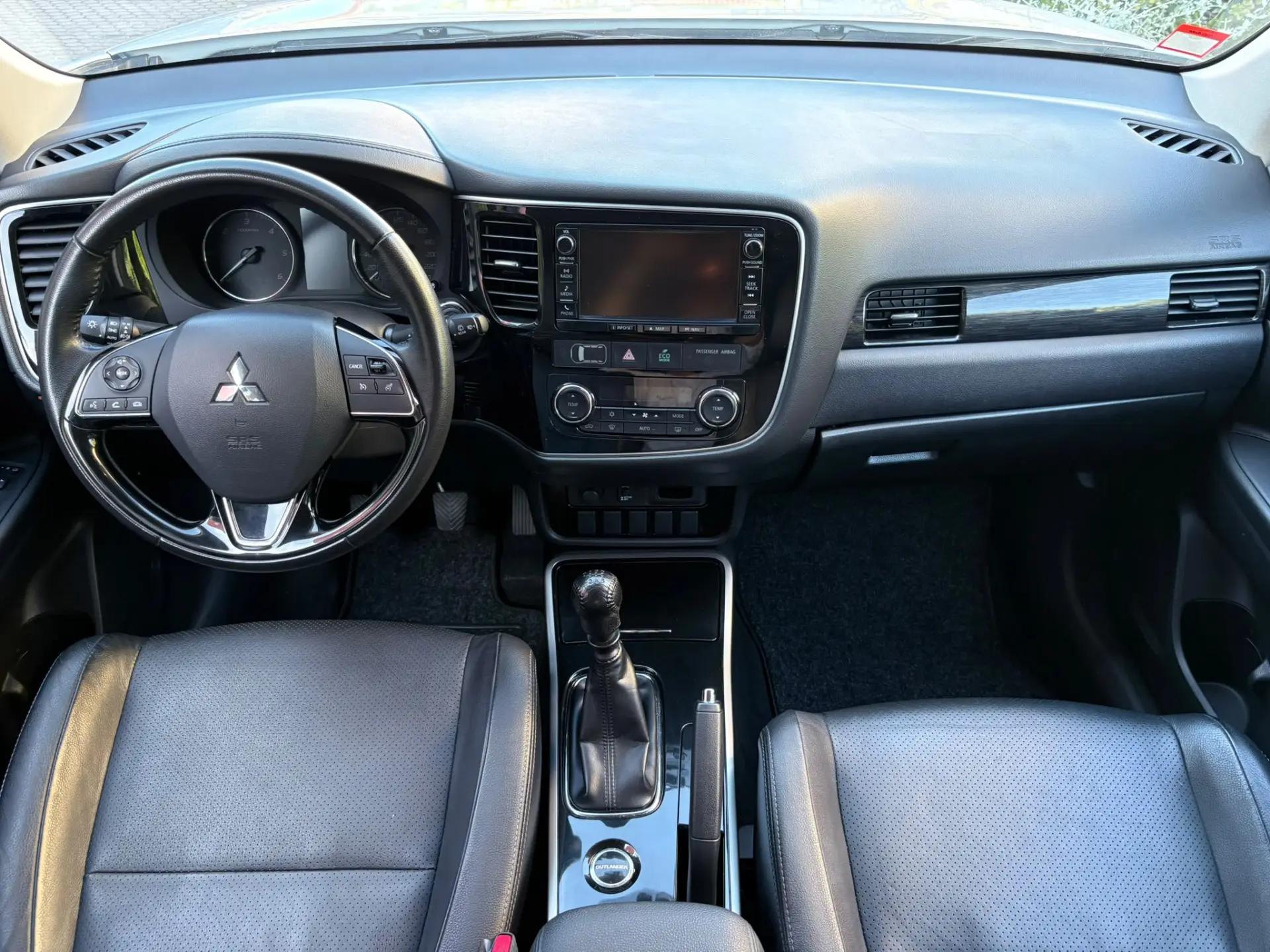 Mitsubishi Outlander 2.2 DI-D Instyle Navi 6