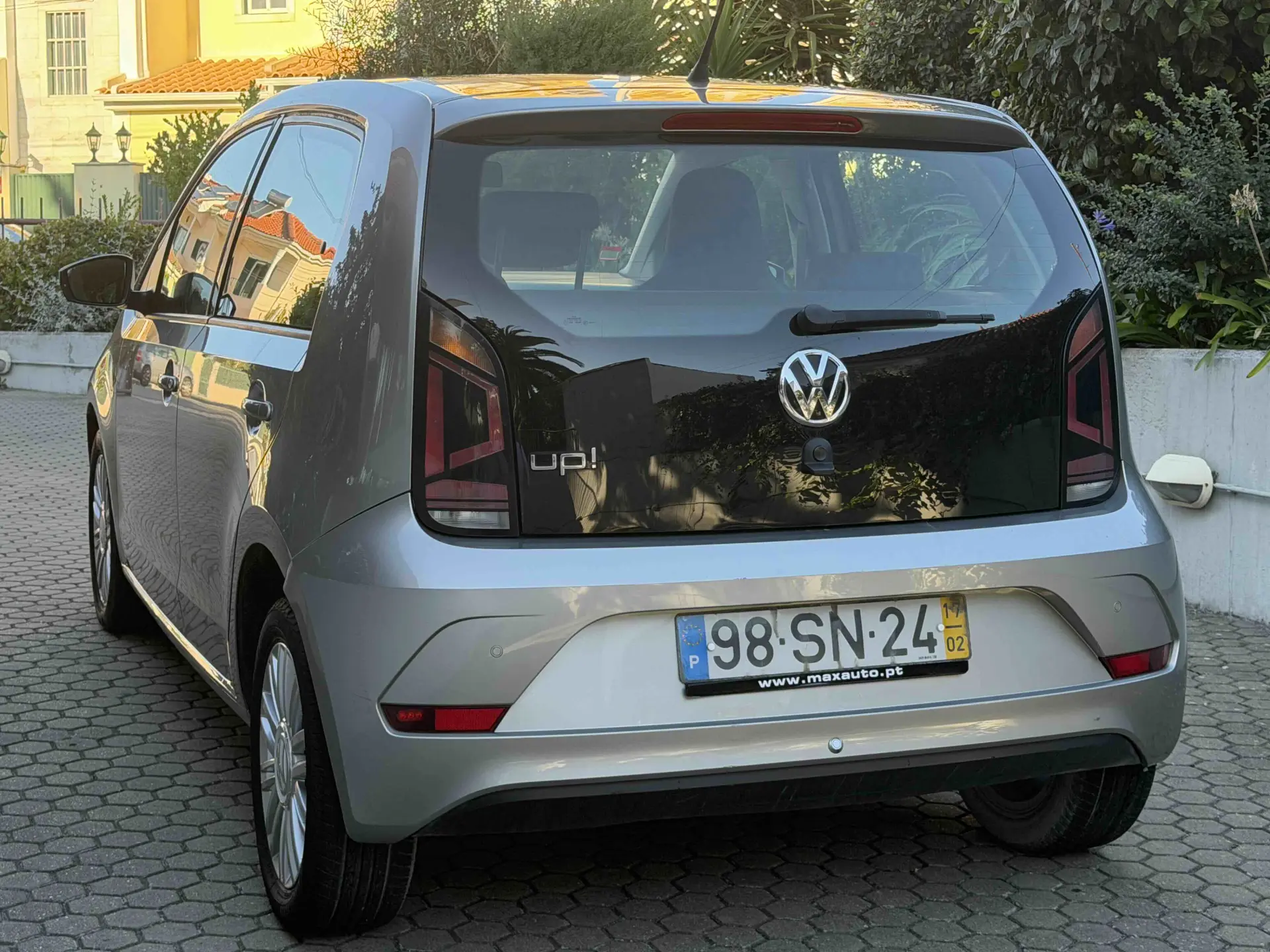 Volkswagen Up! 1.0 Move Auto 24