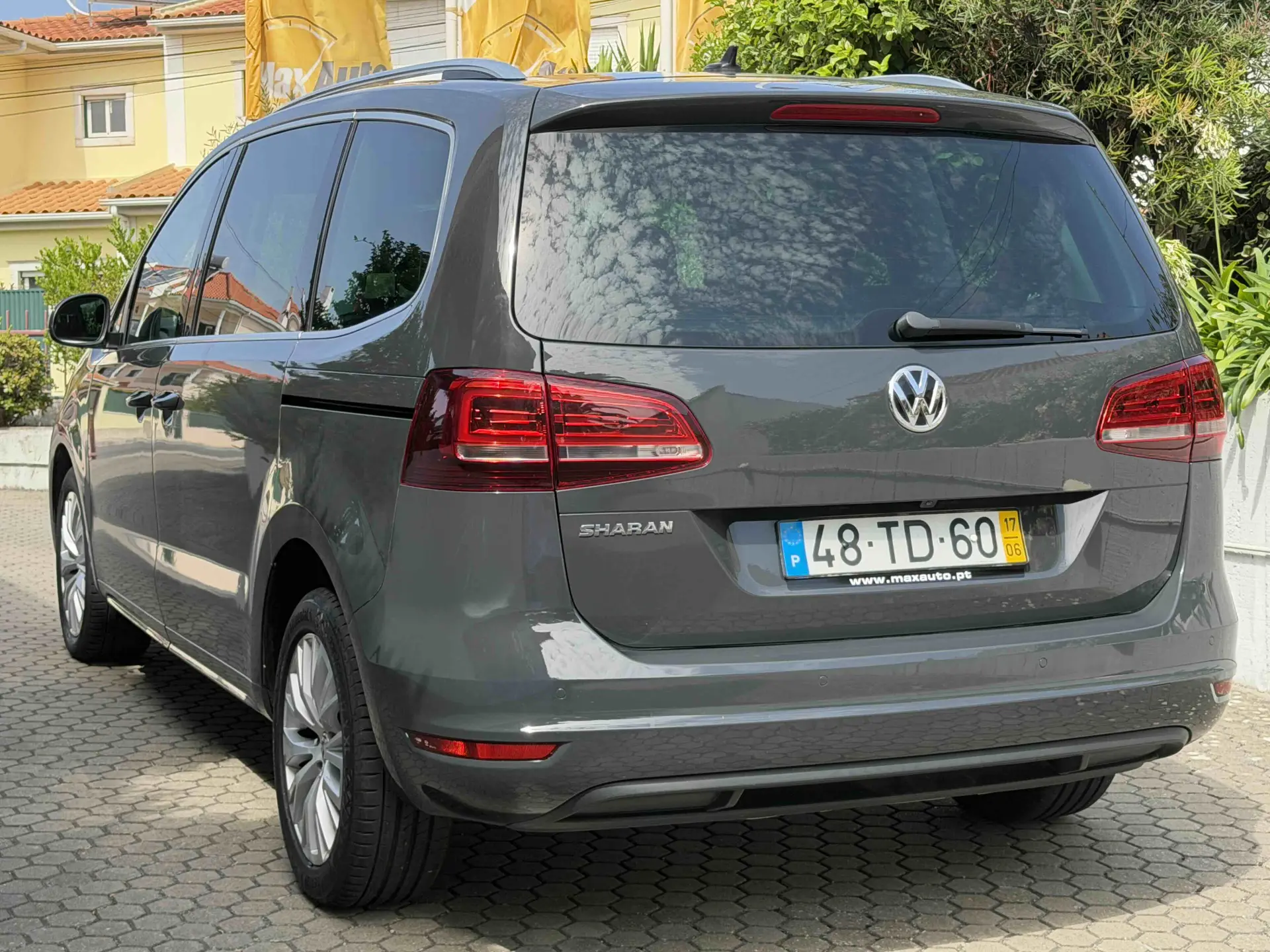 Volkswagen Sharan 2.0 TDI Blue Highline 25