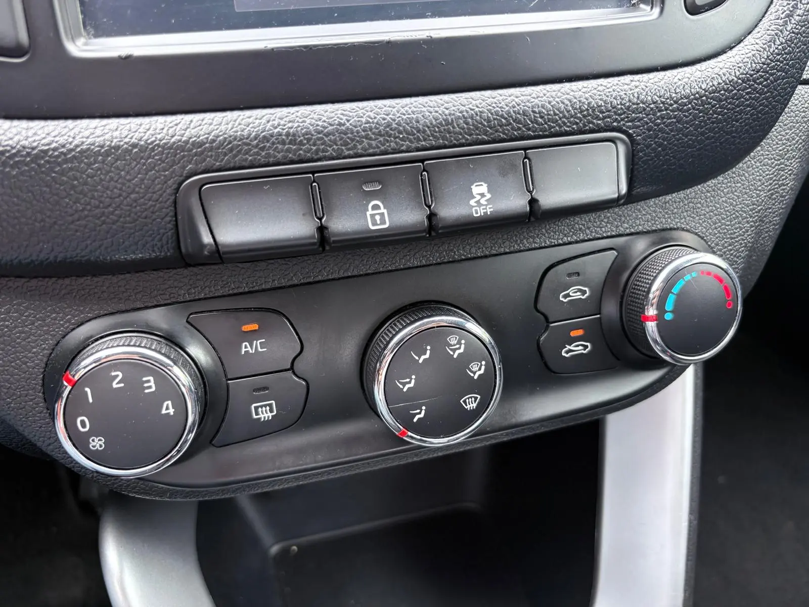 Kia Ceed 1.4 CRDi Nav Line 48