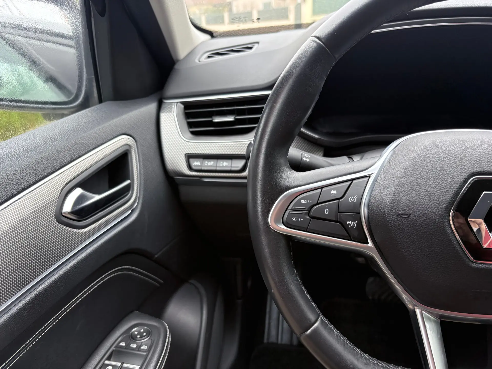 Renault Arkana 1.6 E-Tech Intens 39