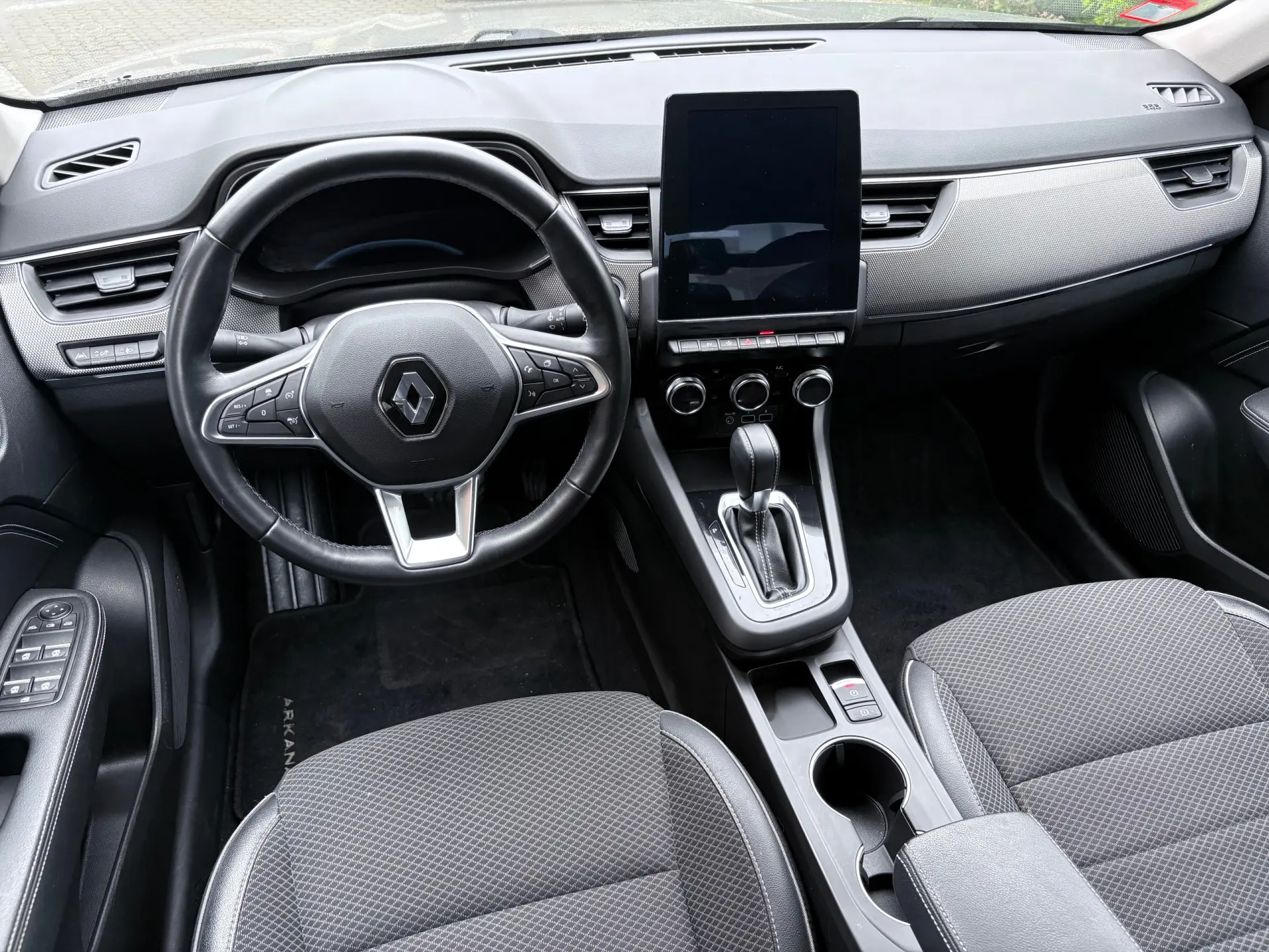 Renault Arkana 1.6 E-Tech Intens 31