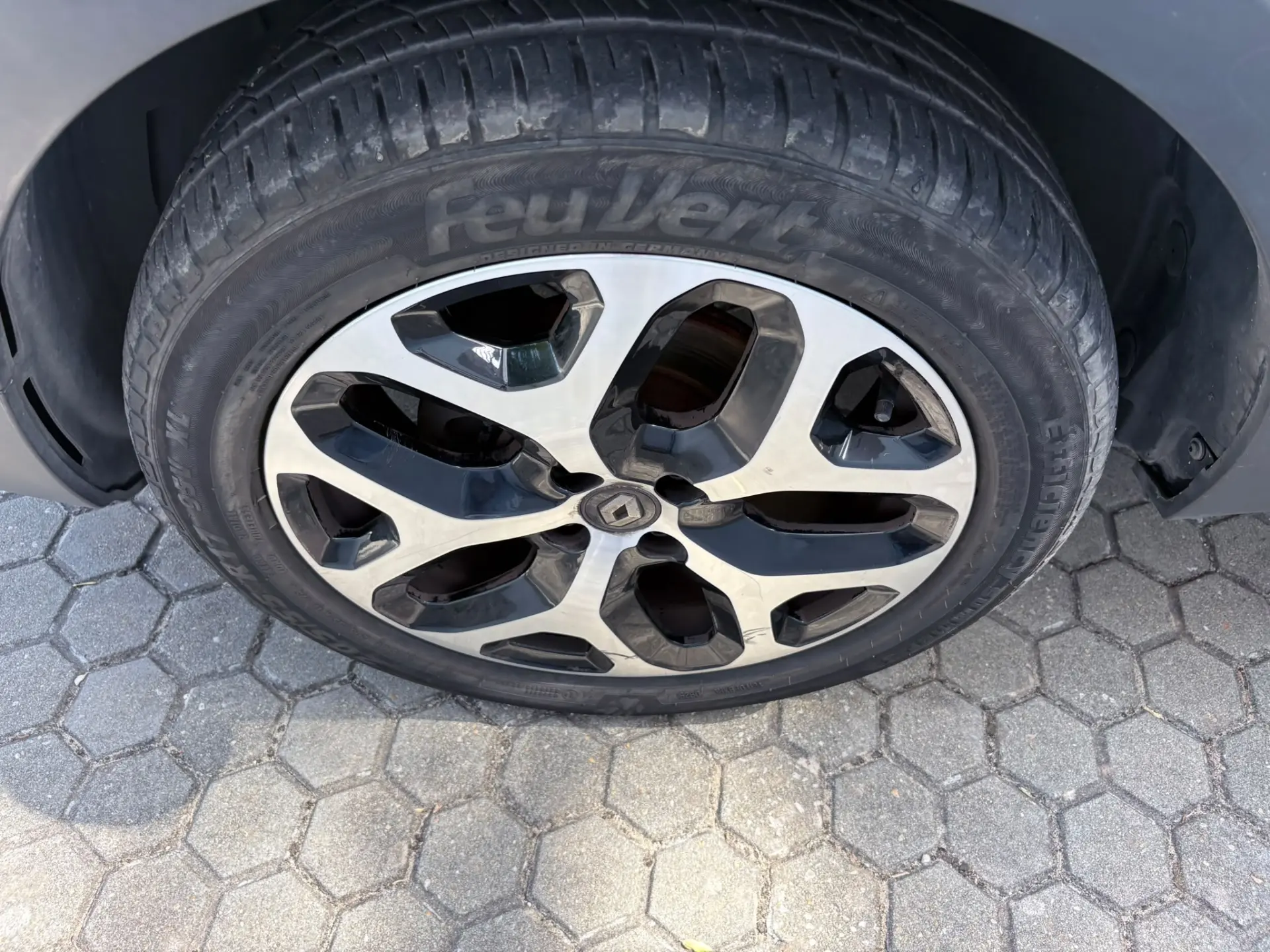 Renault Captur 0.9 TCE Exclusive 12