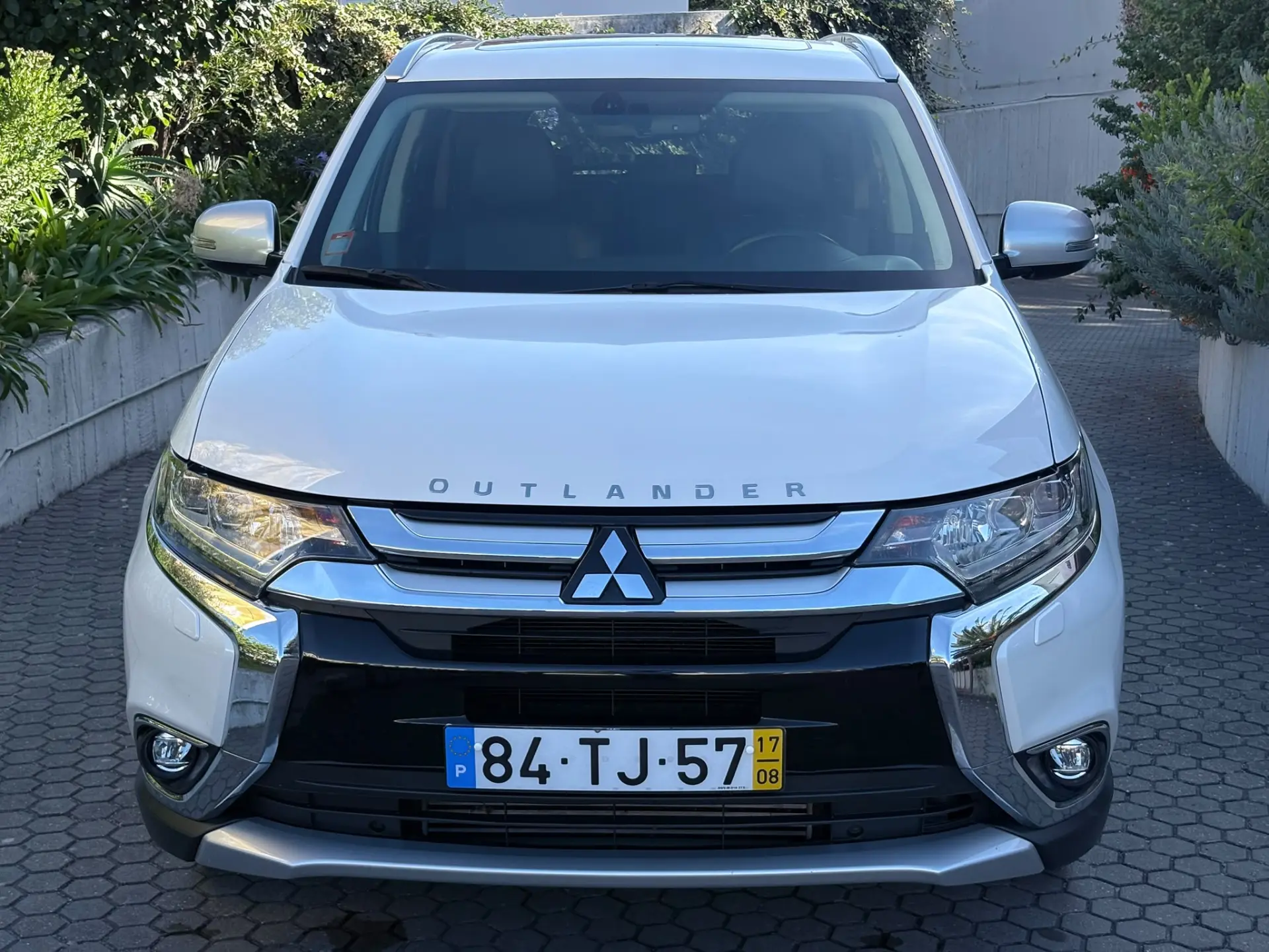 Mitsubishi Outlander 2.2 DI-D Instyle Navi 3