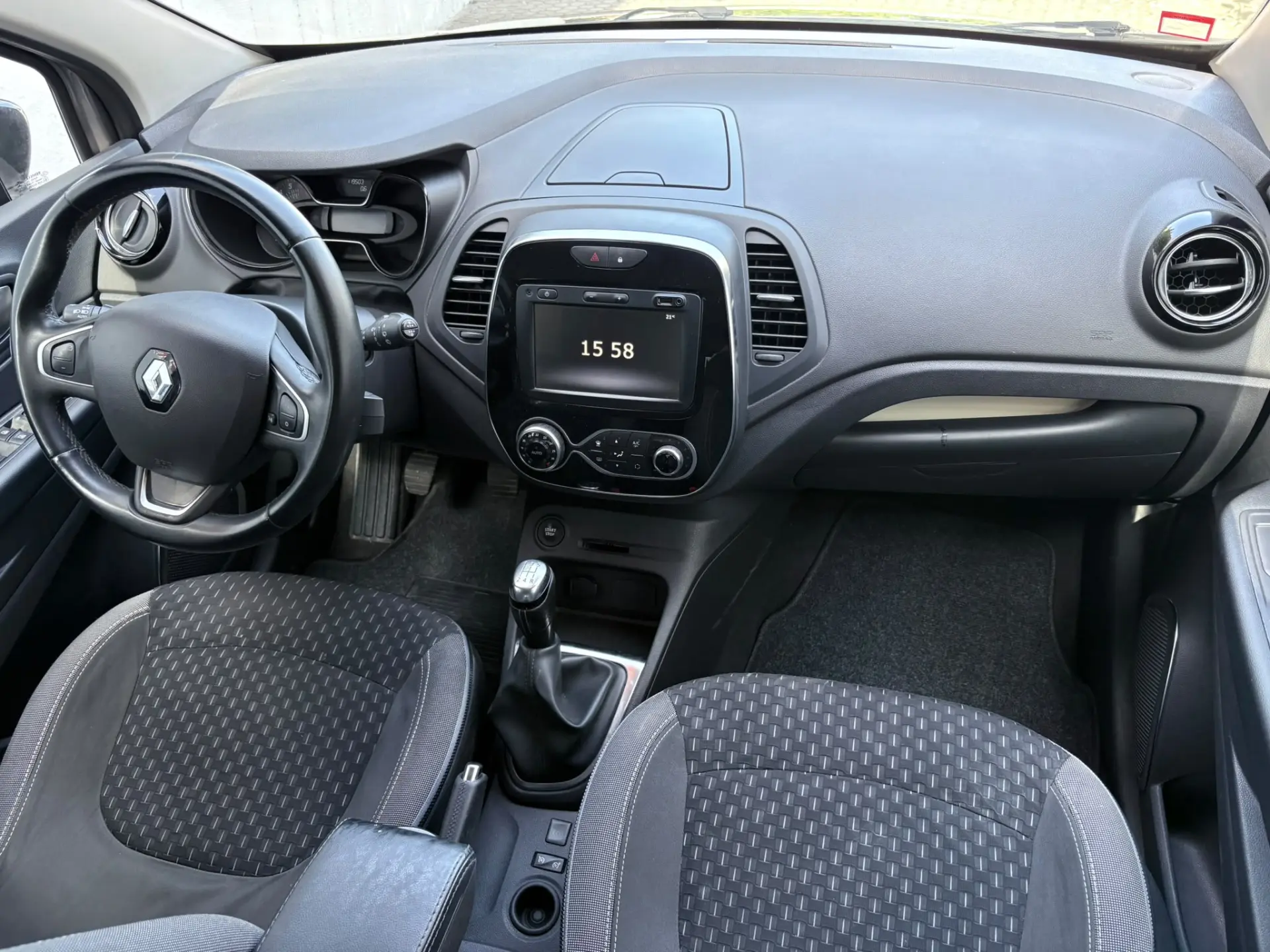 Renault Captur 0.9 TCE Exclusive 31