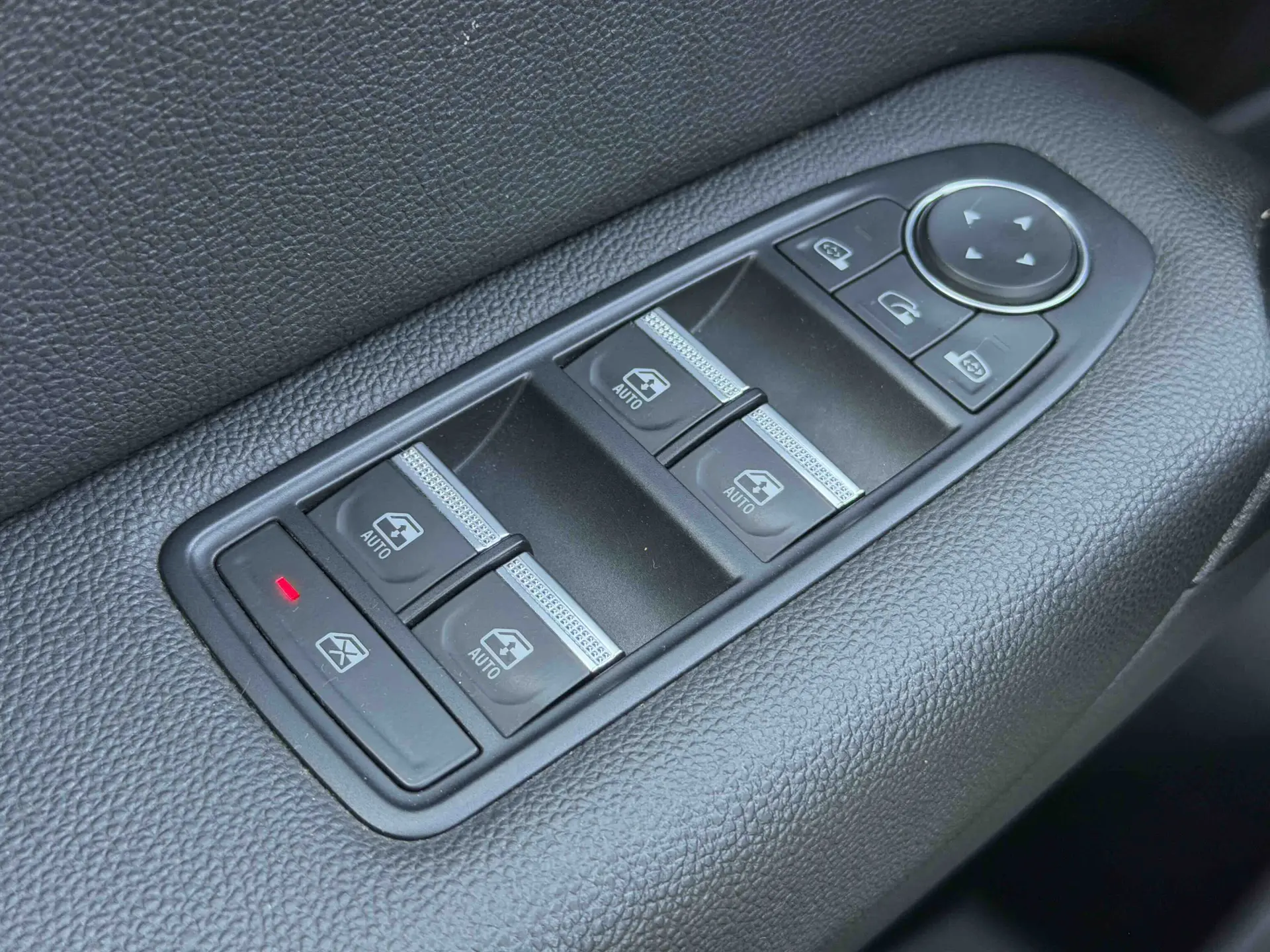 Renault Captur 1.0 TCe Exclusive 34