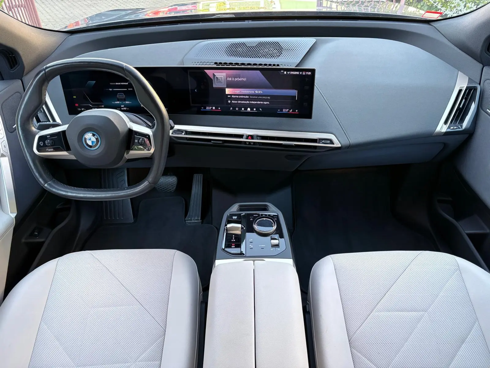 BMW iX xDrive 50 Pack Desportivo 6