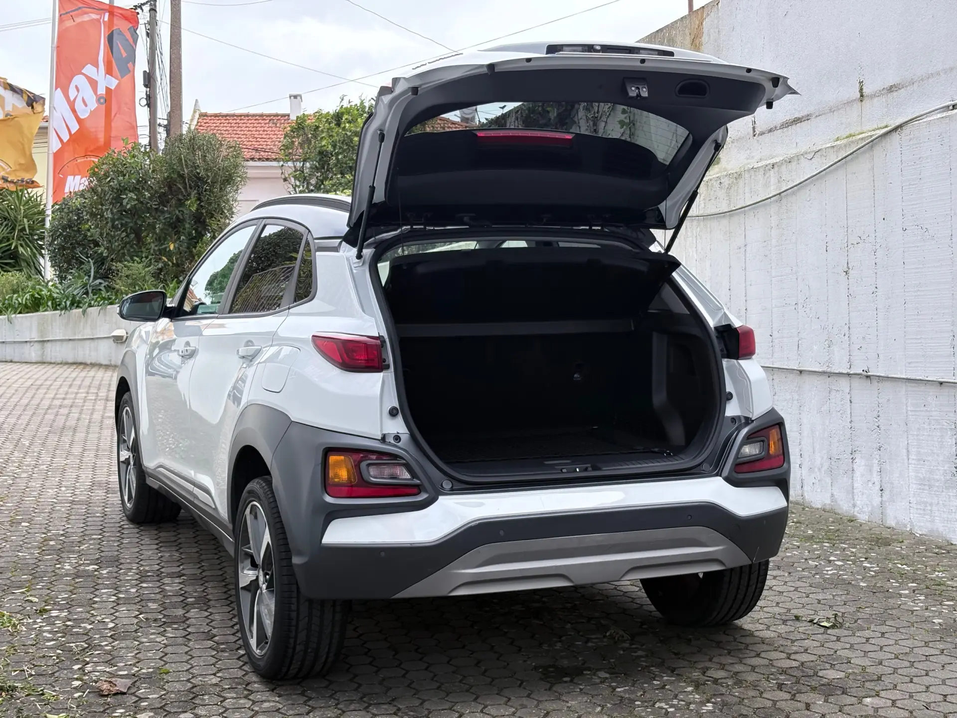 Hyundai Kauai 1.0 T-GDi Premium Tec.Preto 27