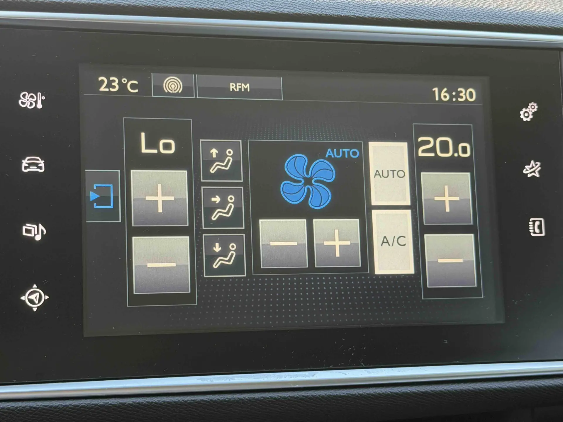 Peugeot 308 1.6 BlueHDi Style 43
