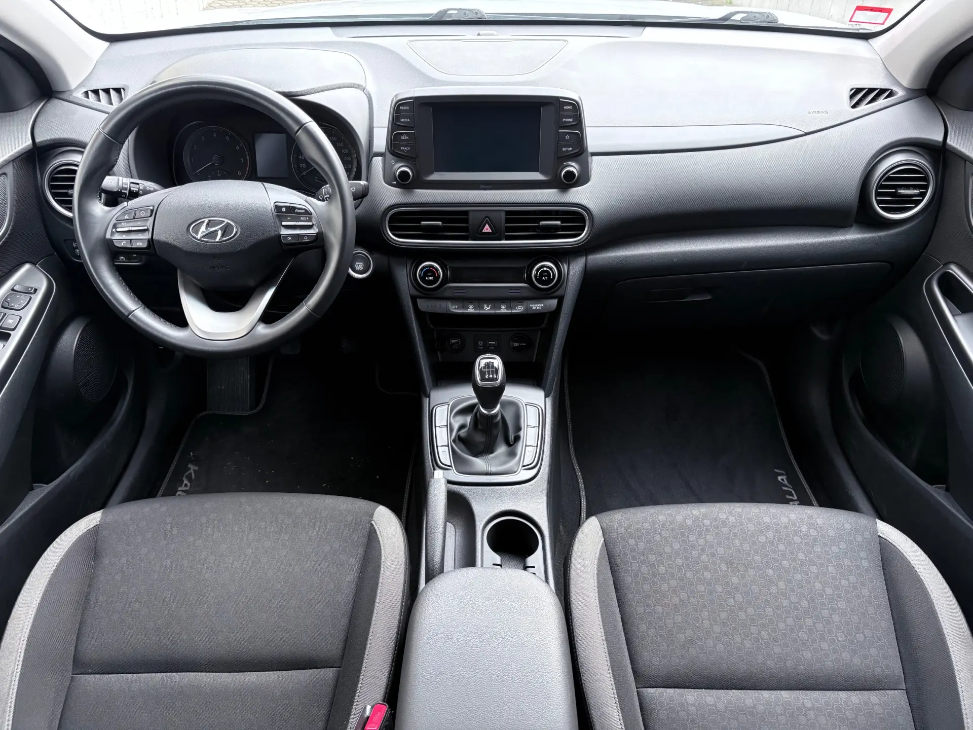 Hyundai Kauai 1.0 T-GDi Premium Tec.Preto 6