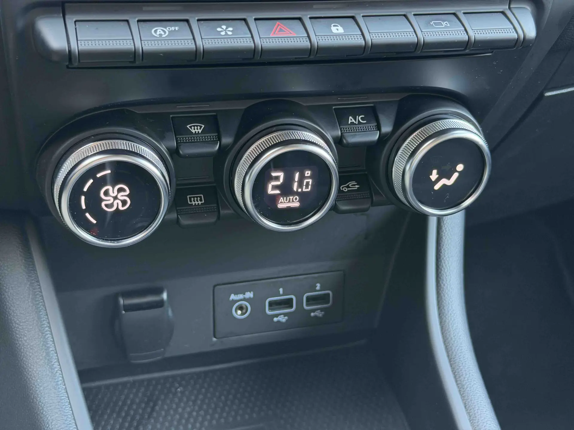 Renault Captur 1.0 TCe Exclusive 56