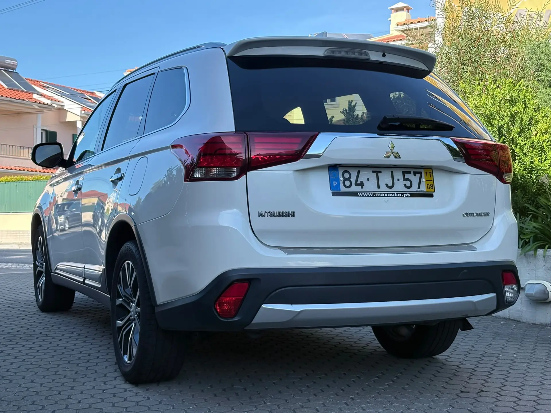 Mitsubishi Outlander 2.2 DI-D Instyle Navi 26