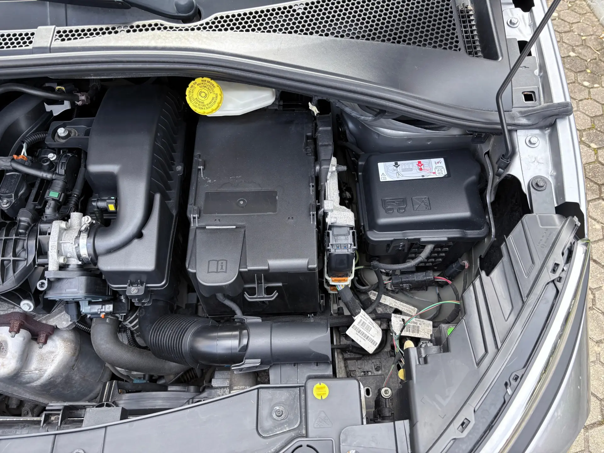 Citroën C3 1.2 PureTech C-Series 19