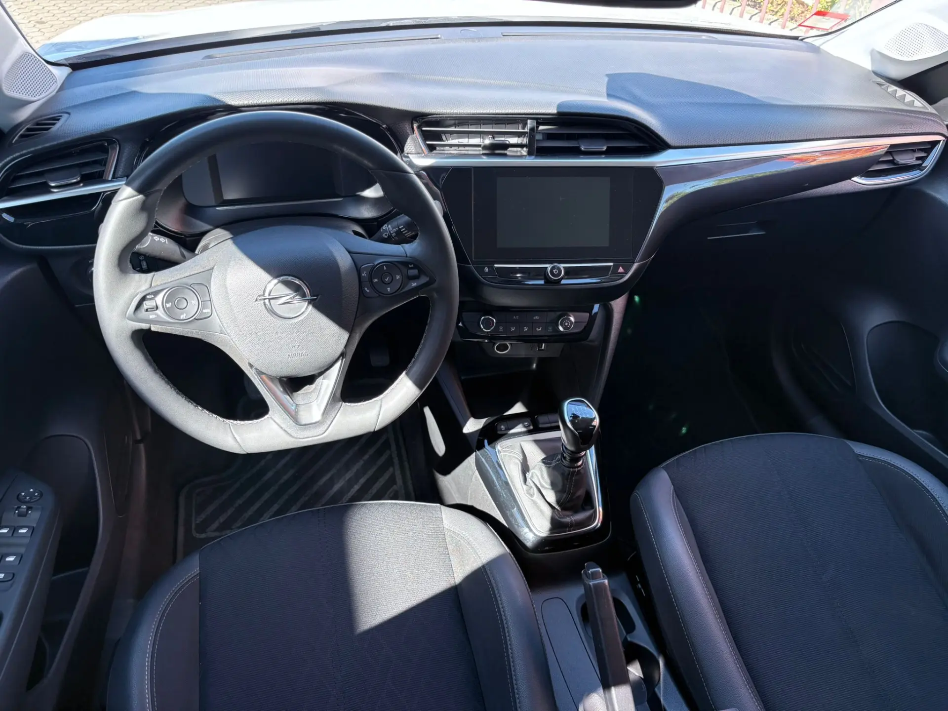 Opel Corsa 1.2 T Edition 28