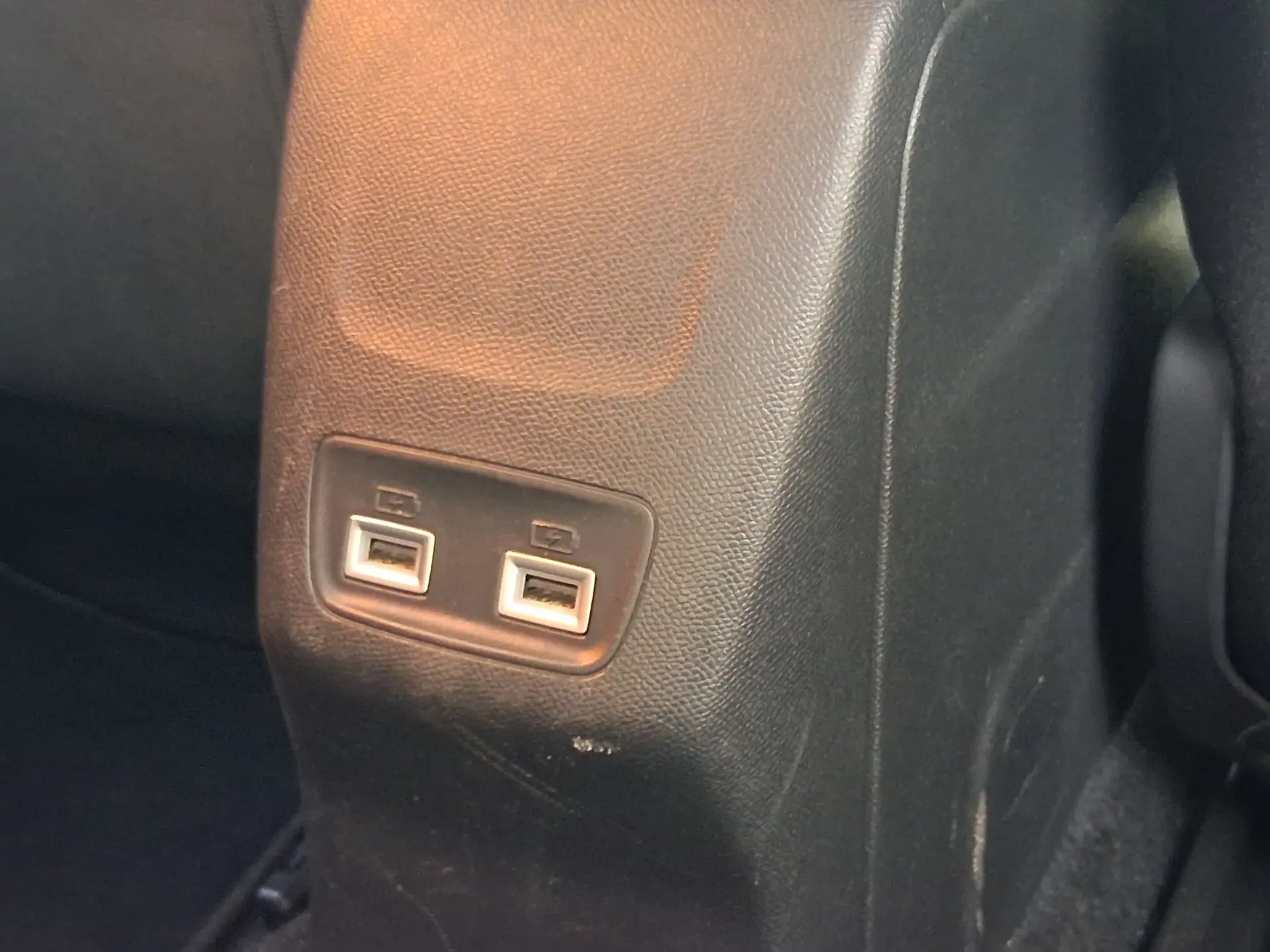 Peugeot 2008 1.2 PureTech Allure EAT8 56