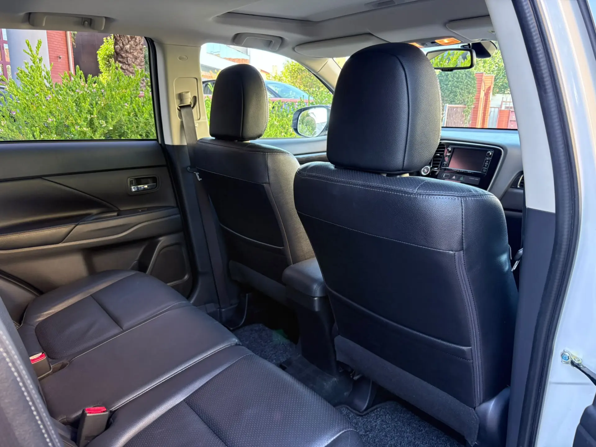 Mitsubishi Outlander 2.2 DI-D Instyle Navi 55