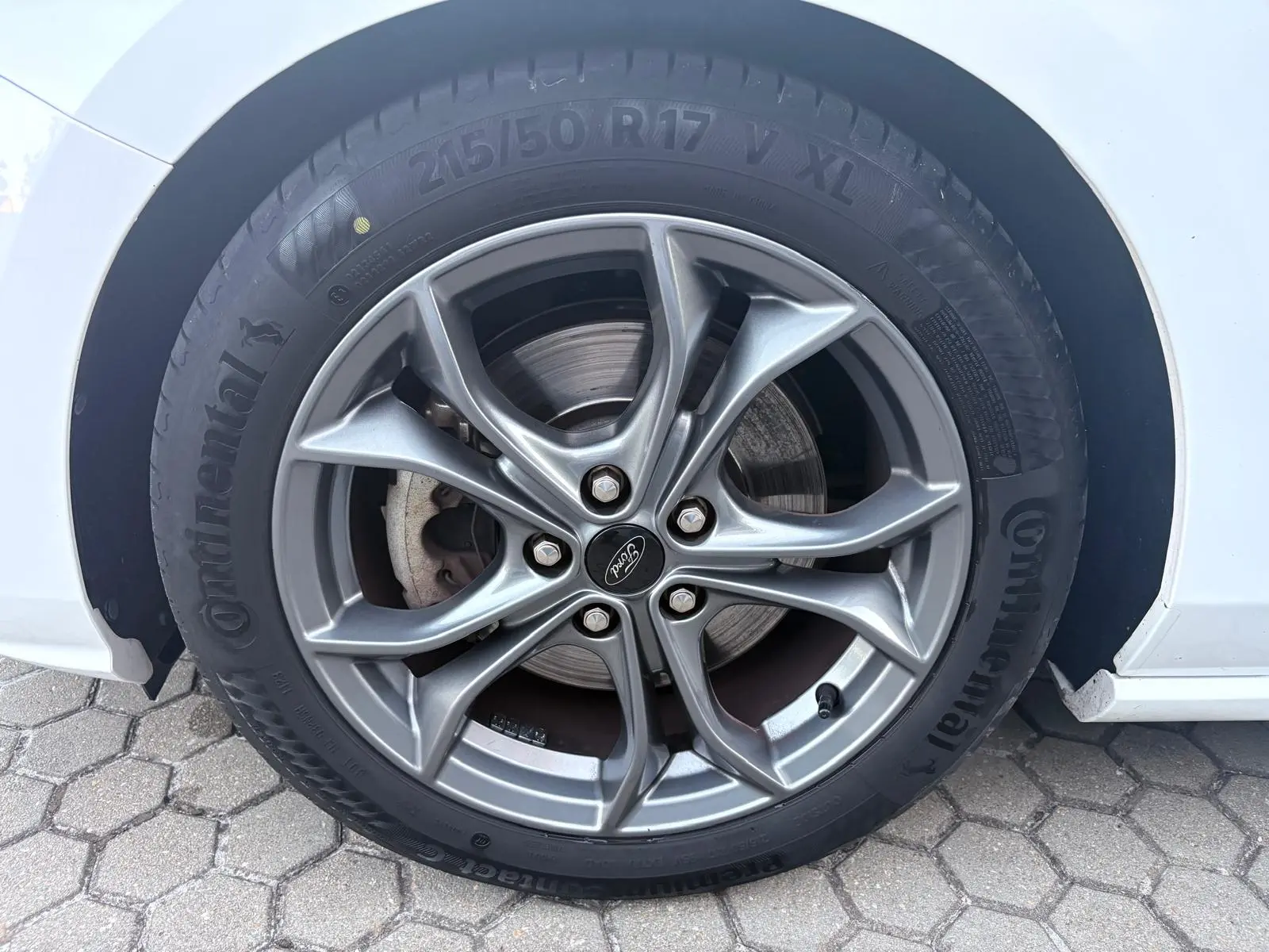 Ford Focus SW 1.0 EcoBoost ST-Line 11