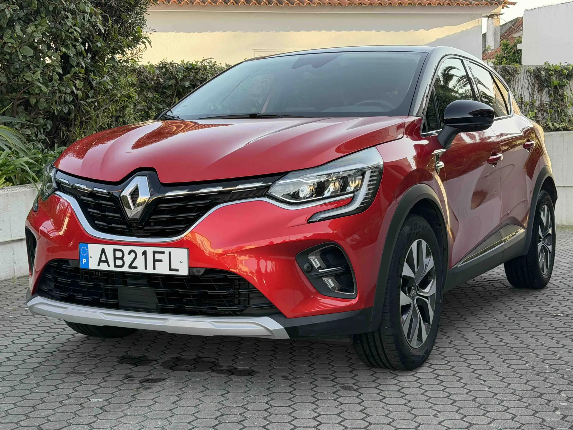 Renault Captur 1.0 TCe Exclusive 12