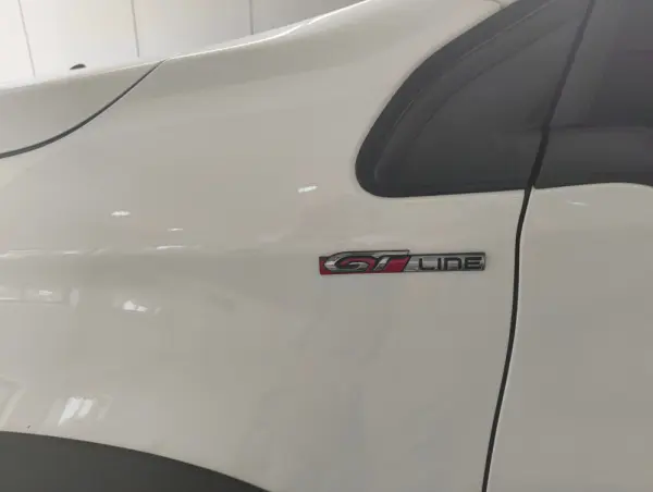Peugeot 2008 1.2 PureTech GT Line 6