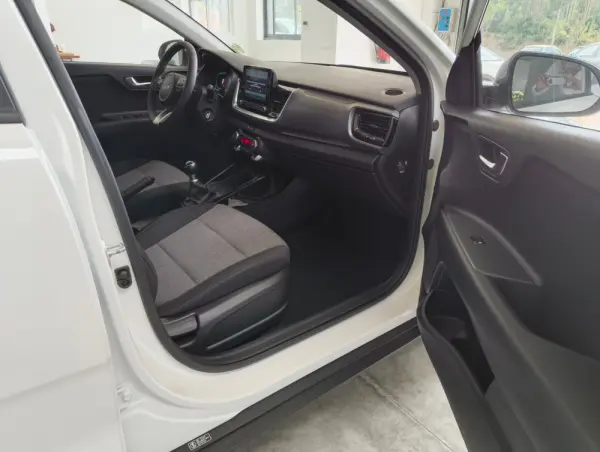 Kia Stonic 1.2 MPi Dynamic 8