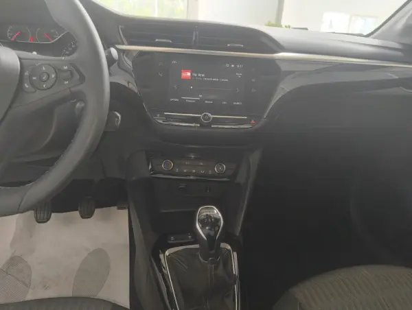 Opel Corsa 1.2 Elegance 9