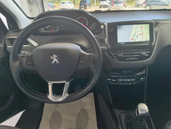 Peugeot 2008 1.2 PURETECH ALLURE BUSINESS 7