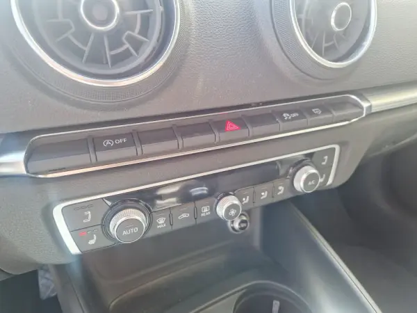 Audi A3 Cabrio 1.5 TFSI cylinder on demand S tronic sport 16