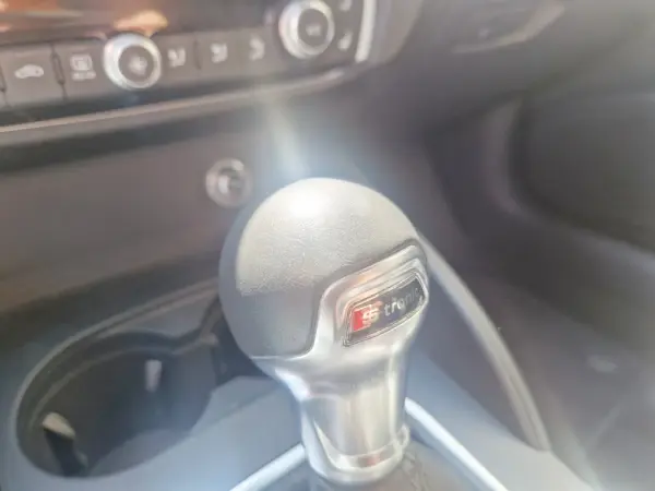 Audi A3 Cabrio 1.5 TFSI cylinder on demand S tronic sport 18