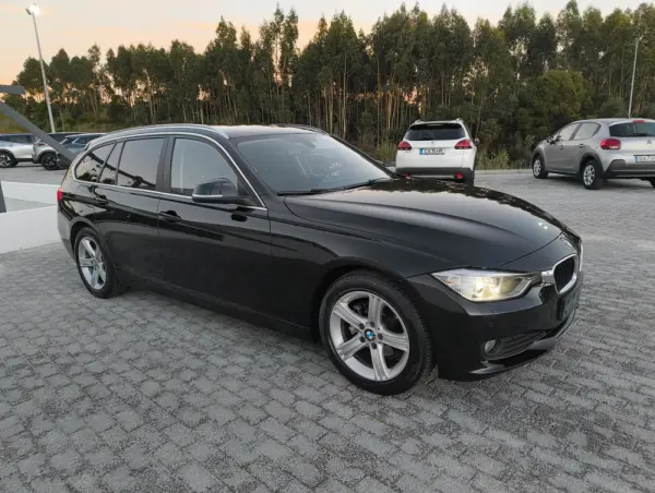 BMW 318 d Touring Aut. 3