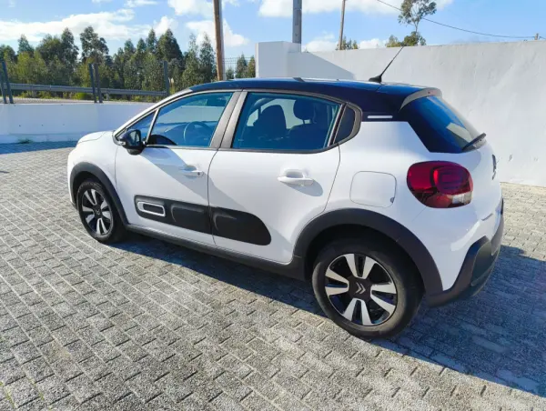 Citroën C3 1.2 PureTech Shine 3